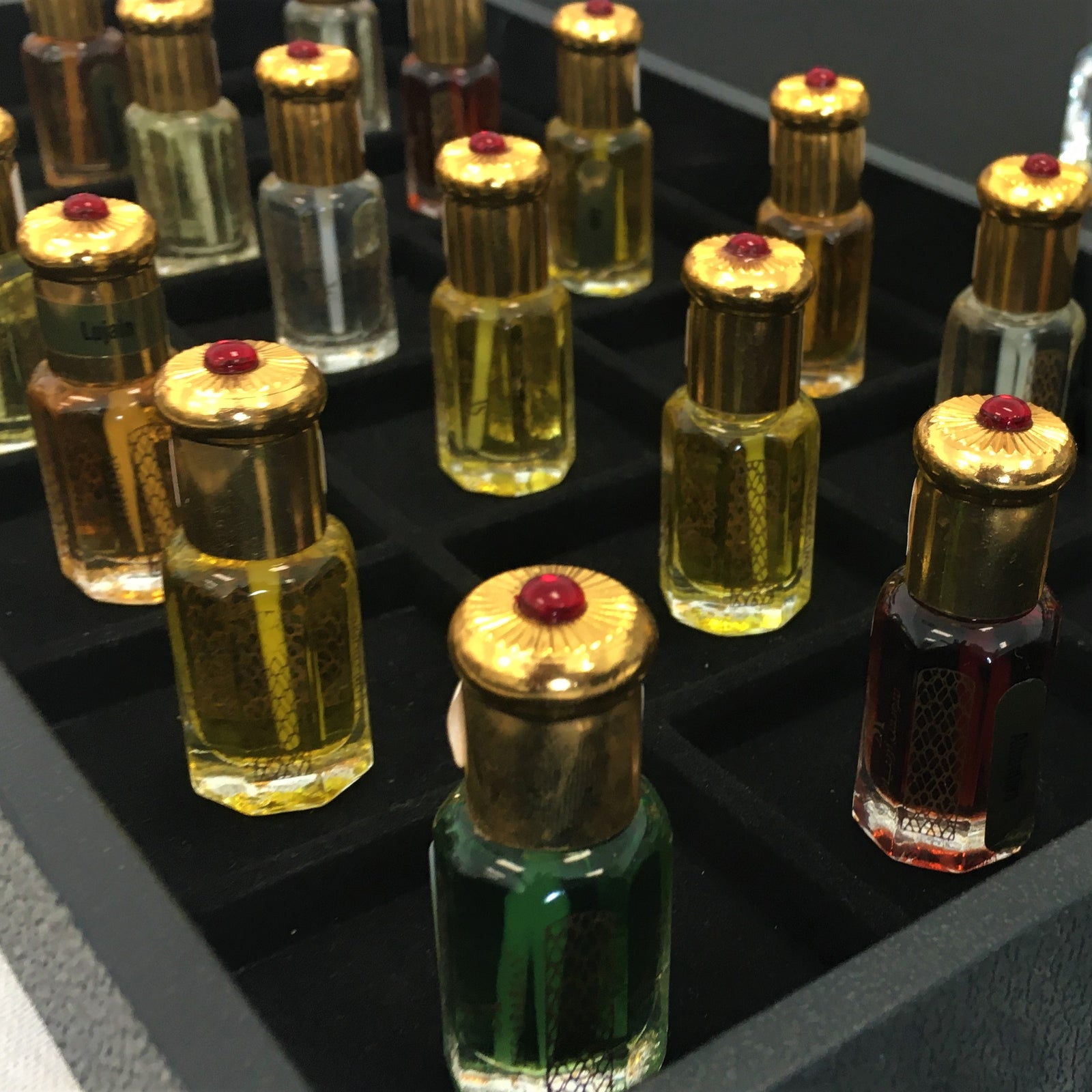 2022 Artisan Perfume Oils Collection